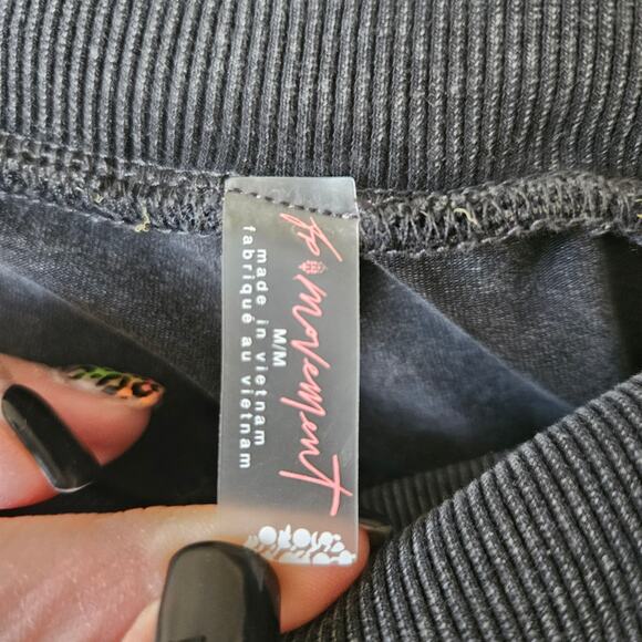 Free People limitless shorts Medium - Picture 3 of 6